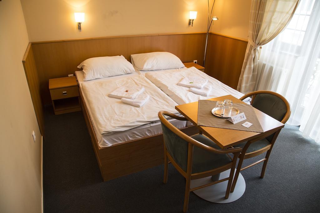 Penzion Franko Hotel Zvolen Room photo