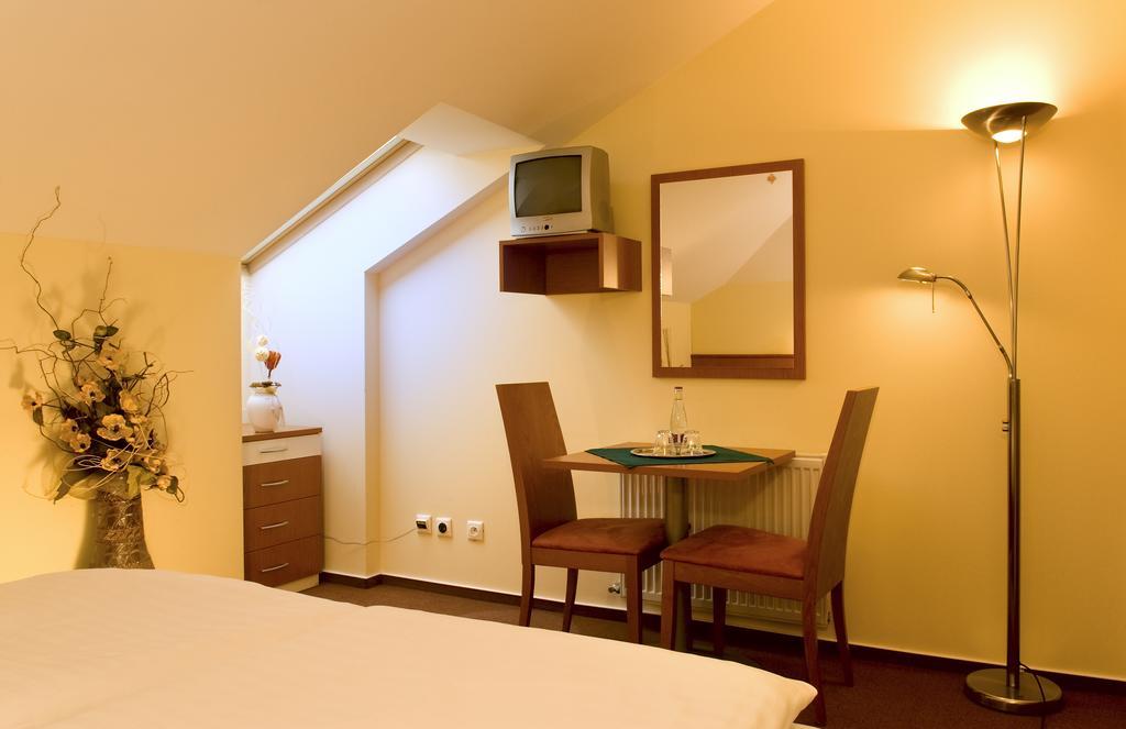 Penzion Franko Zvolen Room photo